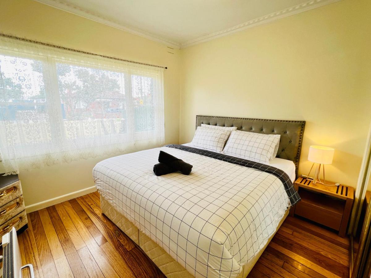 Cosy 4Br Home 15 Minutes Away From Melbourne Airport St Albans Exteriér fotografie