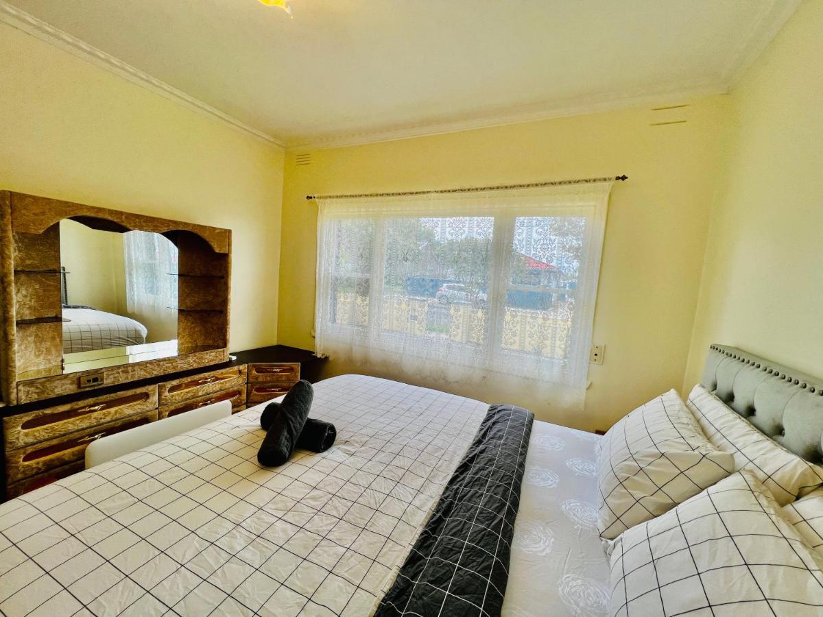 Cosy 4Br Home 15 Minutes Away From Melbourne Airport St Albans Exteriér fotografie
